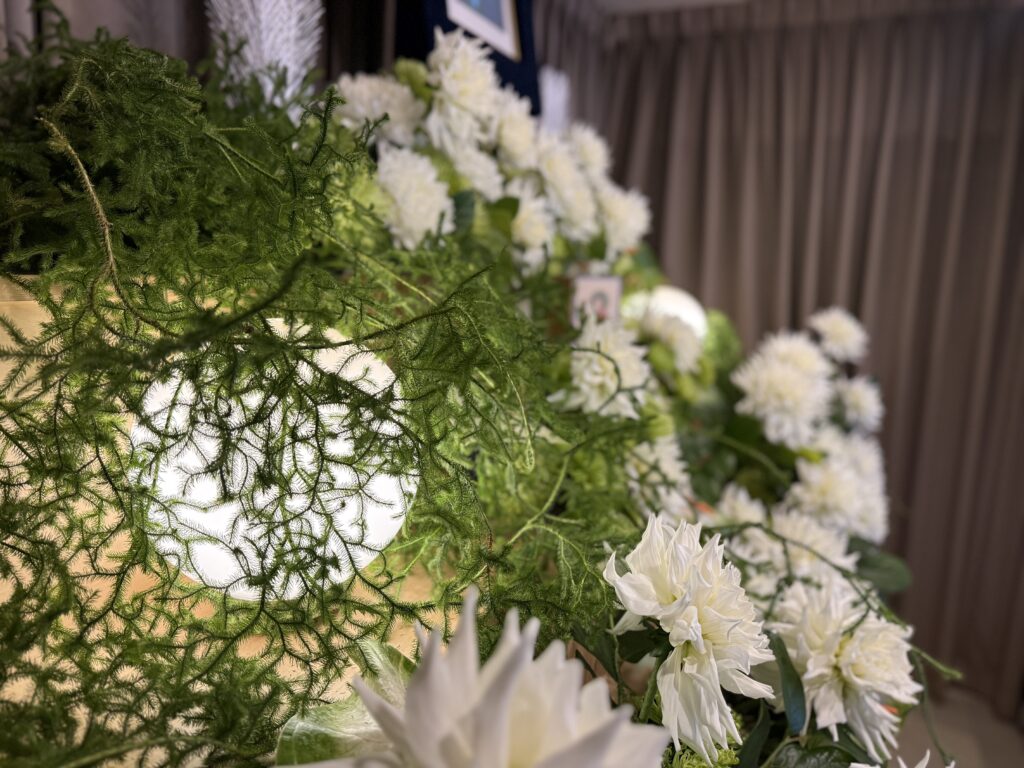 中野区 家族葬 花祭壇 ダリア